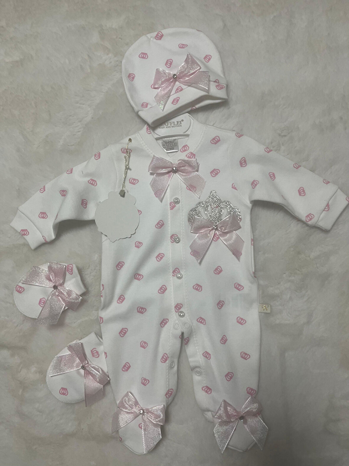 Serpme Taçlı Pembe Tulum