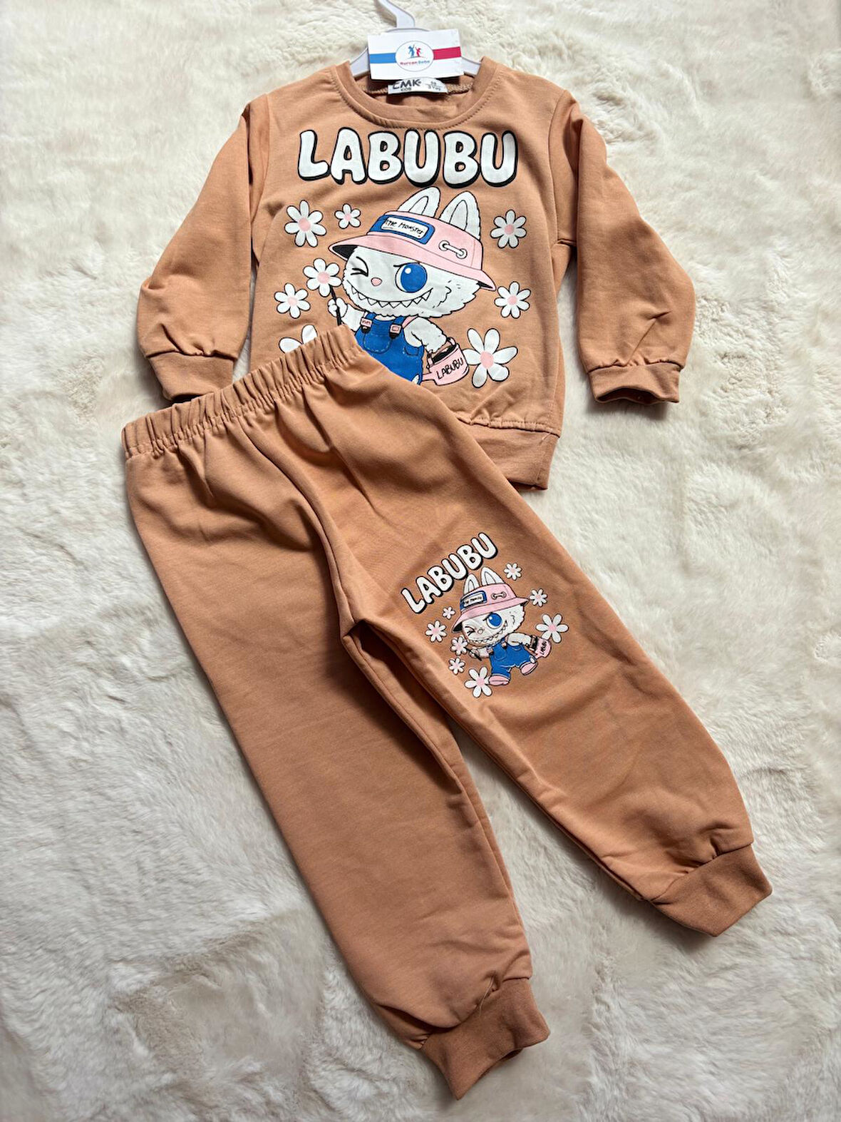 Labubu The Monster Papatyalı İkili Takım