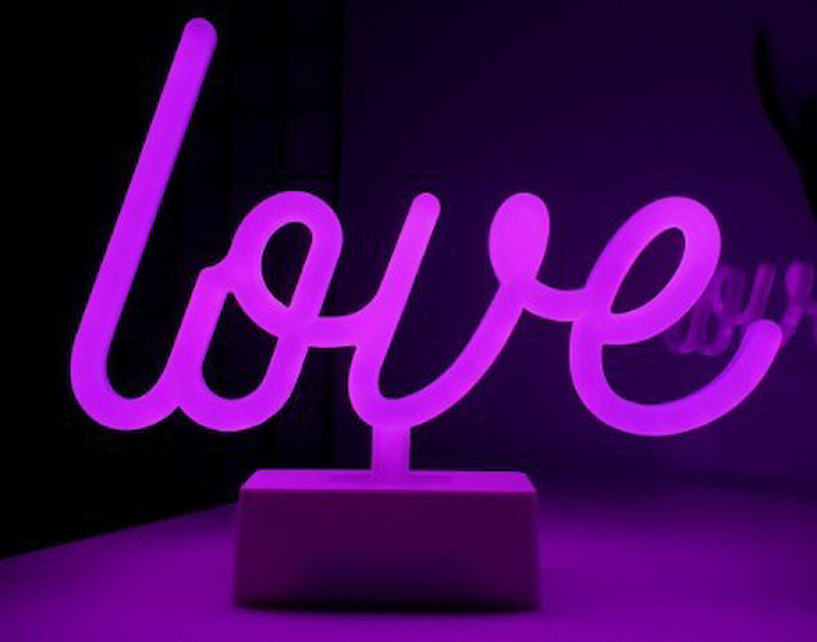 Neon Işıklı Love Yazılı Masa Gece Lambası 