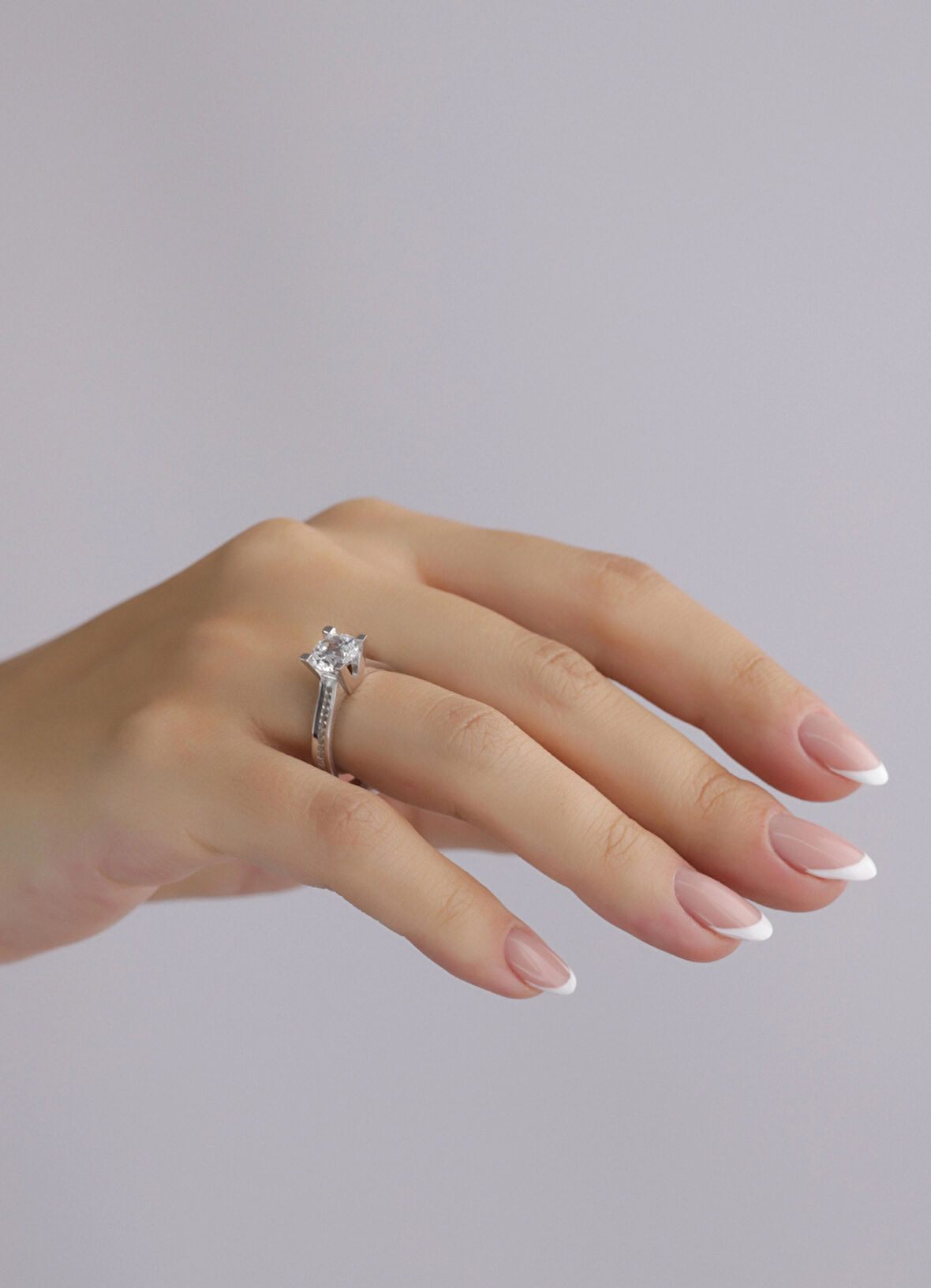 Nar-in Altın Mücevherat Tektaş Beyaz Altın Yüzük 095