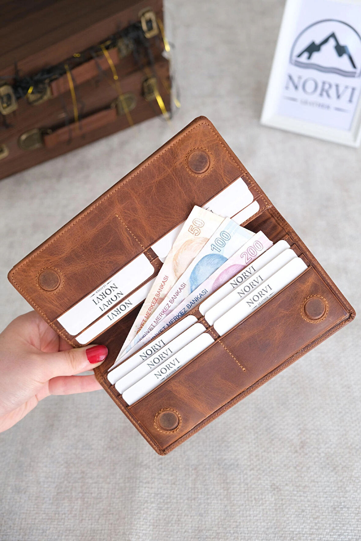 Telefon Bölmeli El Tutamaçlı Hakiki Deri Cüzdan Fındık Rengi