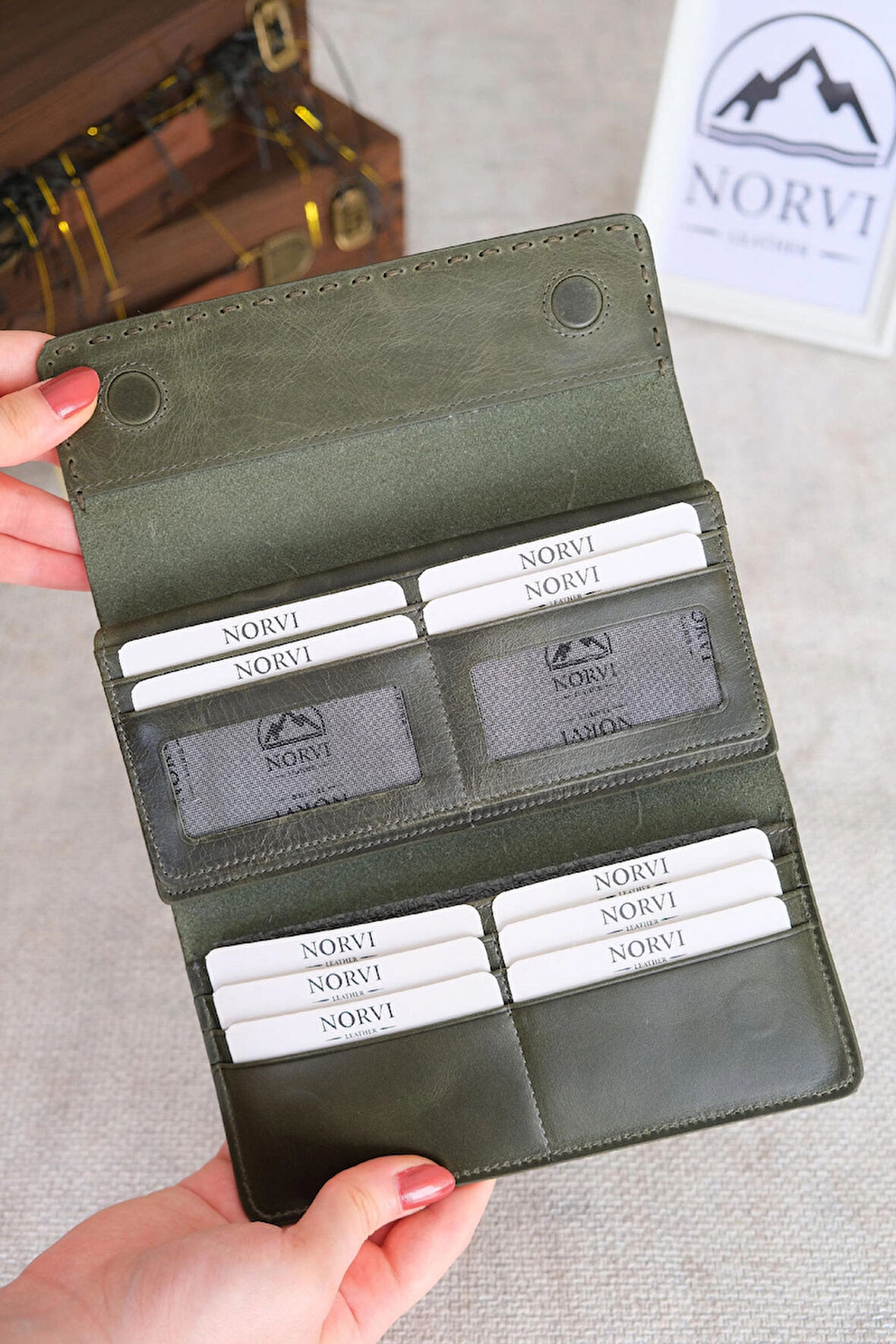 Saraciye Dikişli Telefon Bölmeli Hakiki Deri Cüzdan Haki Yeşil