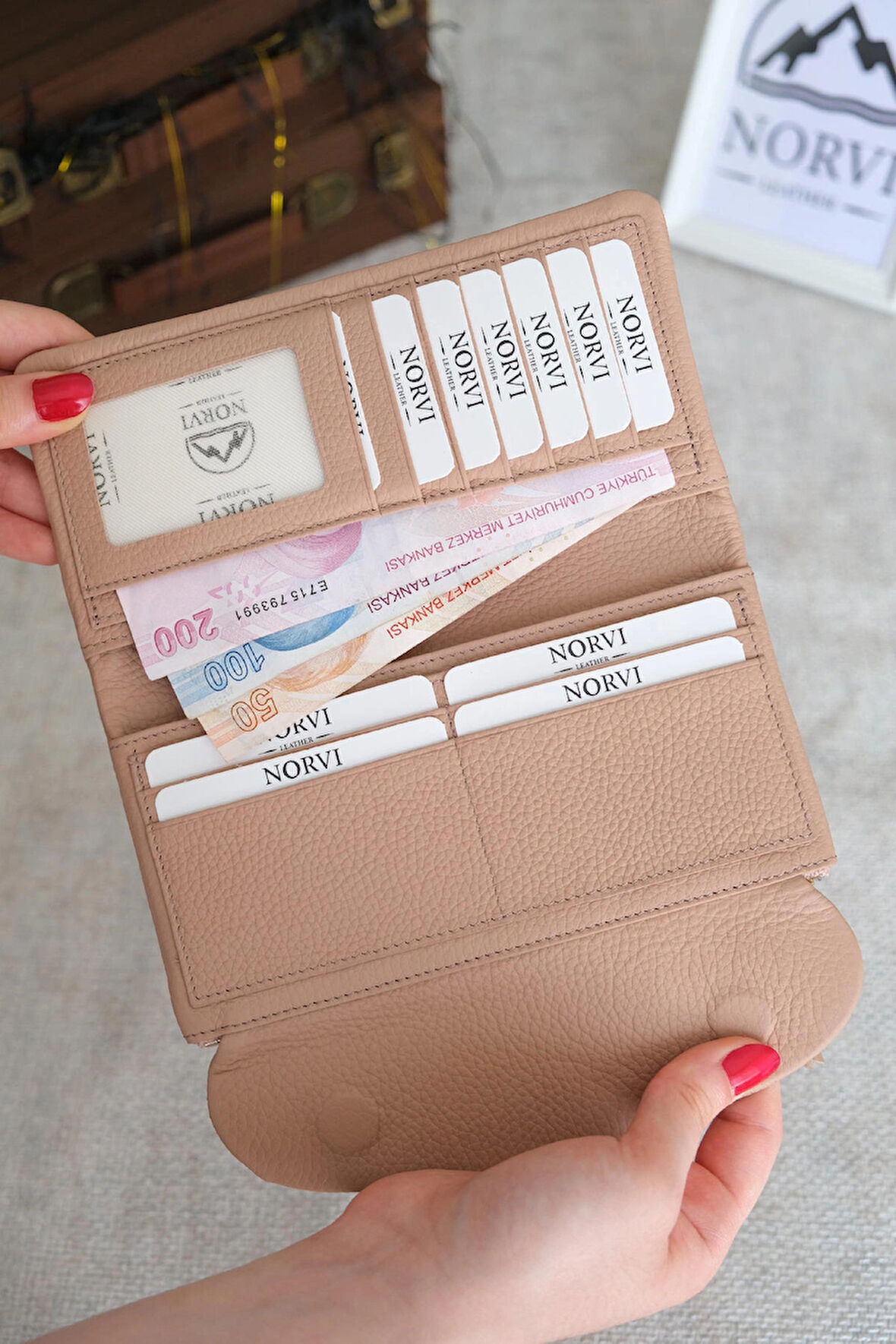 Telefon Bölmeli Hakiki Deri Kadın Cüzdan Bej