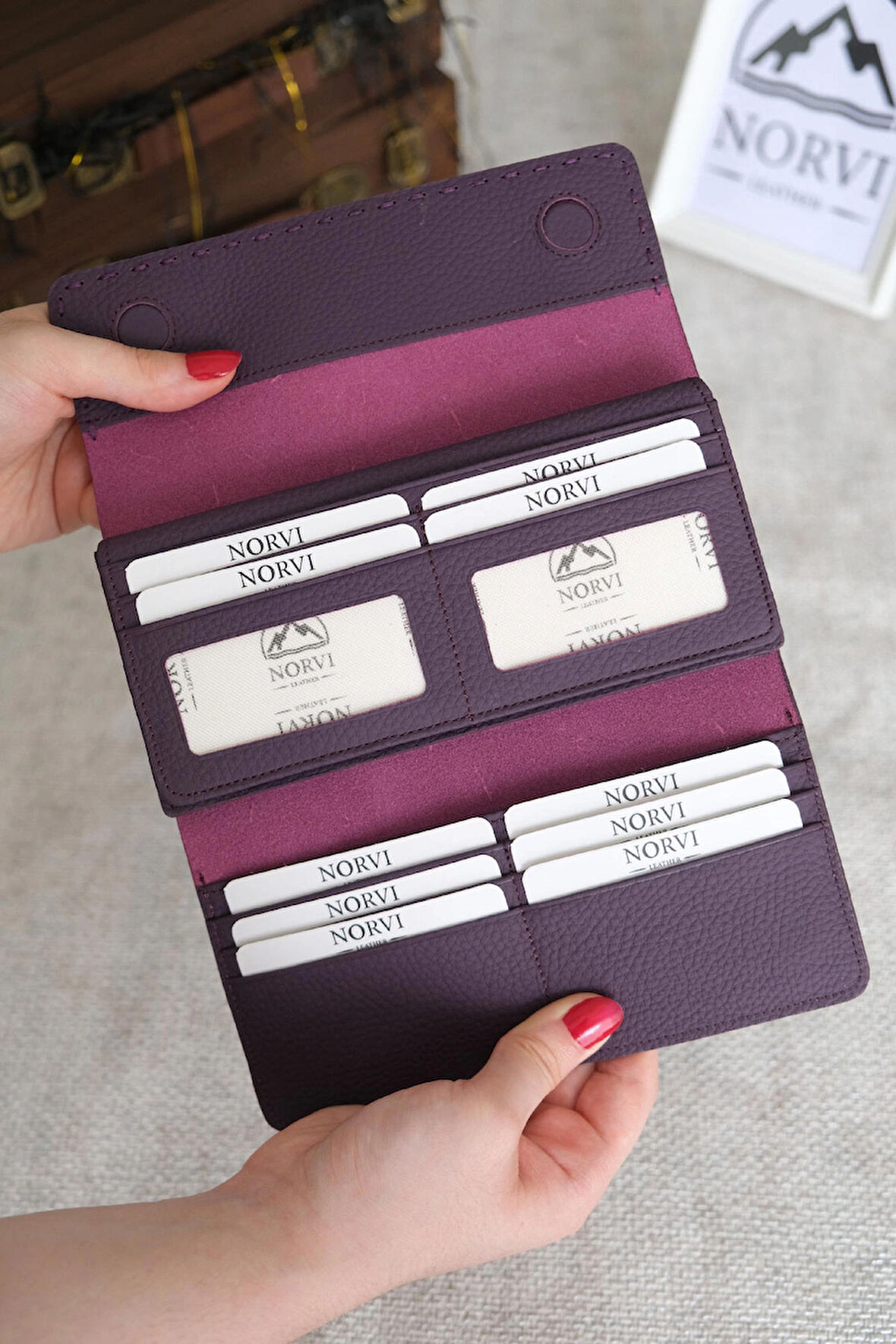 Saraciye Dikişli Telefon Bölmeli Hakiki Deri Cüzdan Mor