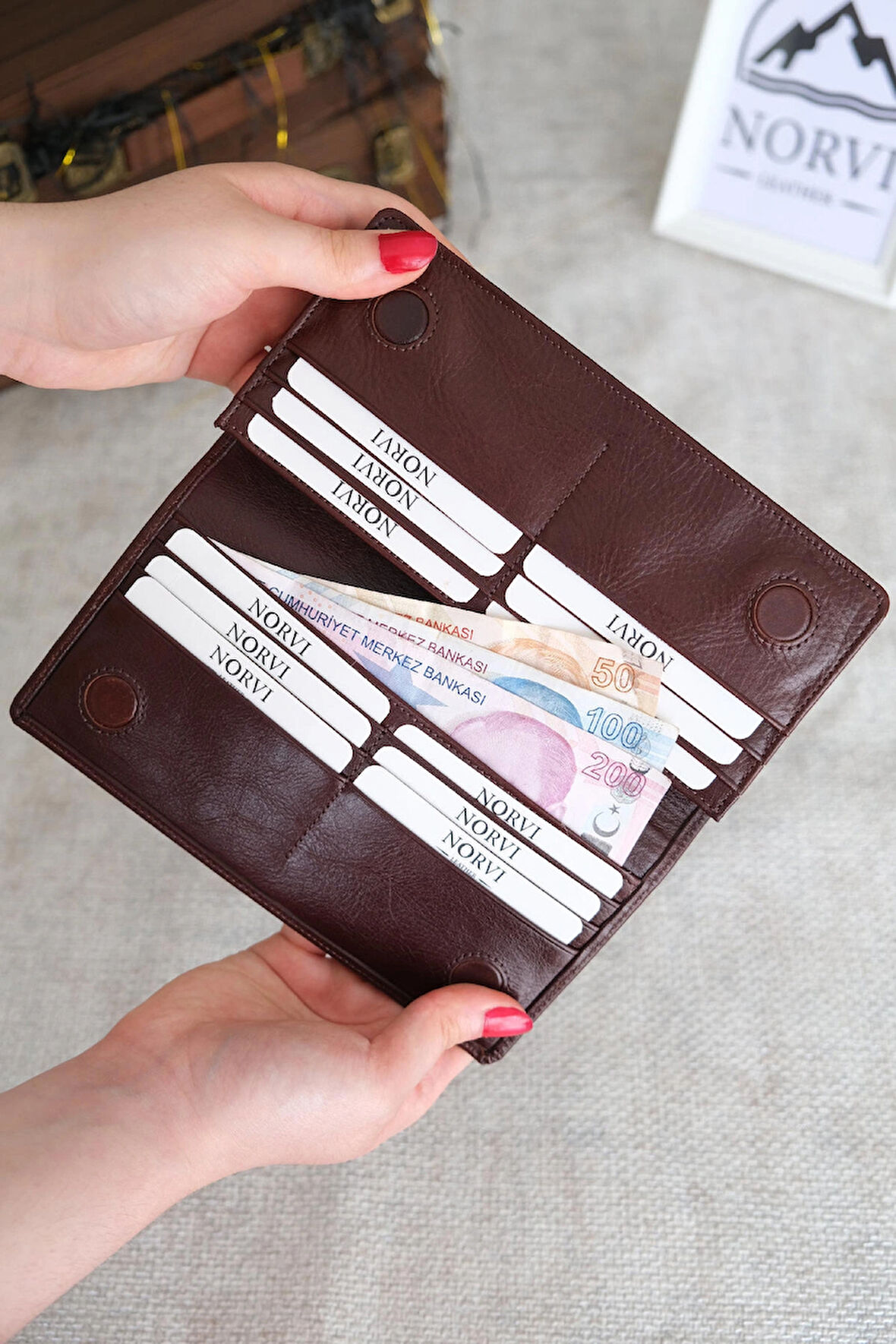 Telefon Bölmeli El Tutamaçlı Hakiki Deri Cüzdan Parlak Kahverengi