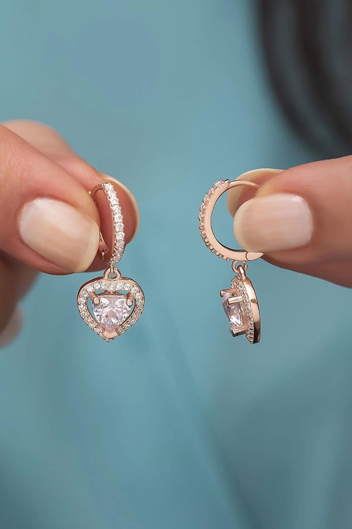 925 Ayar Gümüş Pembe Taşlı Kalp Model Küpe