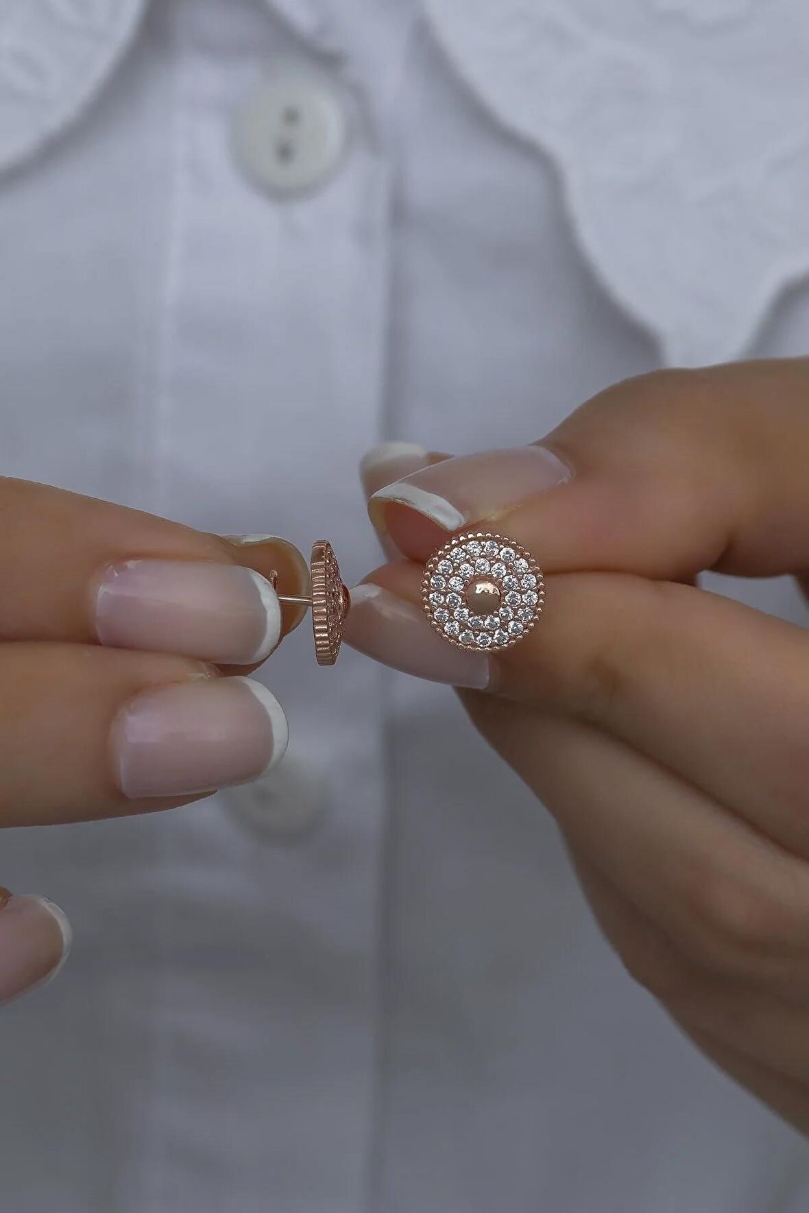 925 Ayar Gümüş Rose Zirkon Taşlı Yuvarlak Küpe