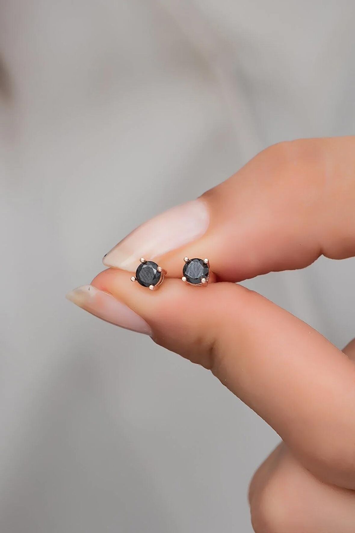 925 Ayar Gümüş Rose Pırlanta Montür 4 mm Siyah Tektaş Küpe