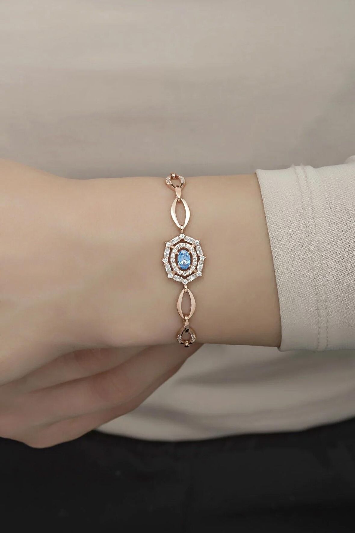 925 Ayar Gümüş Hallow Model Aquamarin Taşlı Bileklik