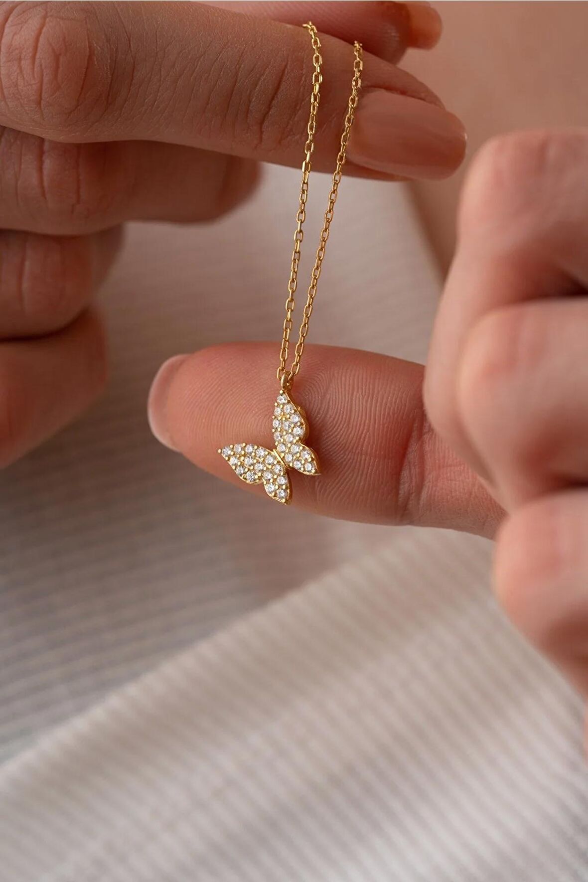925 Ayar Gümüş Gold Zirkon Taşlı Minik Kelebek Kolye
