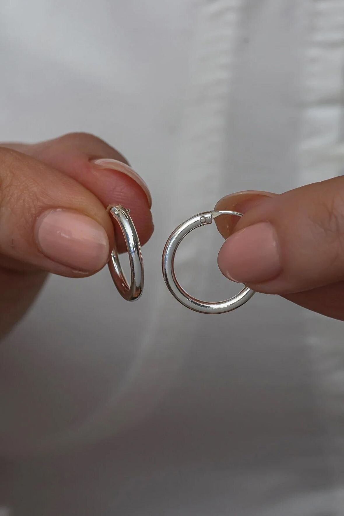 925 Ayar Gümüş Rodyumlu 14 mm Halka Küpe