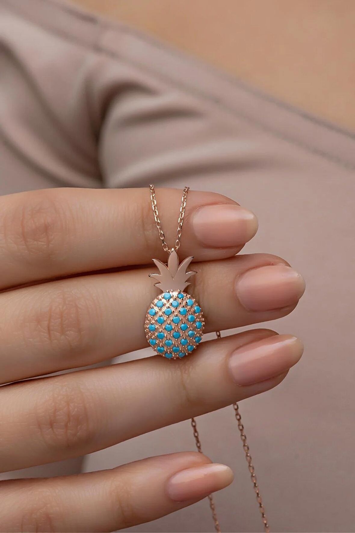 925 Ayar Gümüş Rose Kaplama Turkuaz Taşlı Ananas Kolye