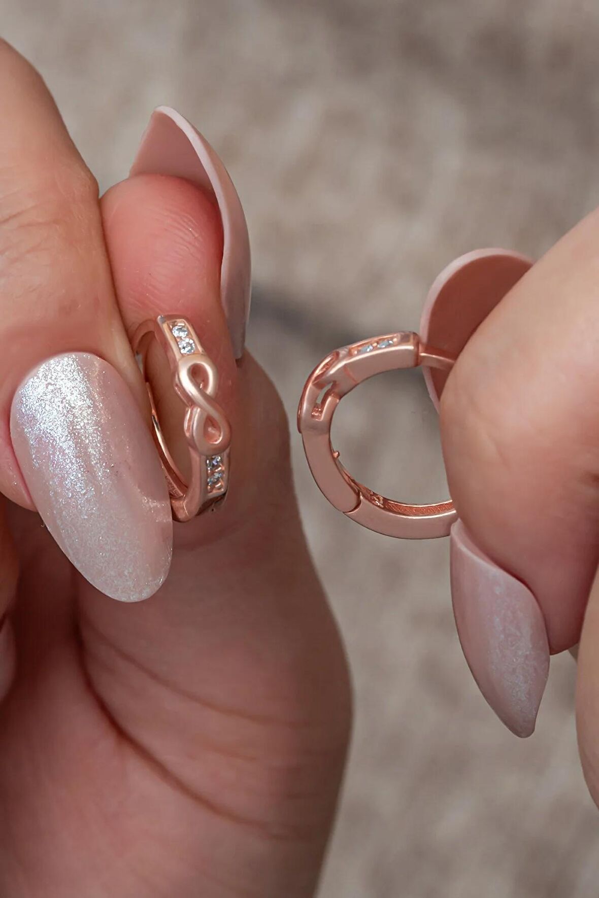 925 Ayar Gümüş Rose Kaplama Sonsuzluk Detay 15 mm Halka Küpe
