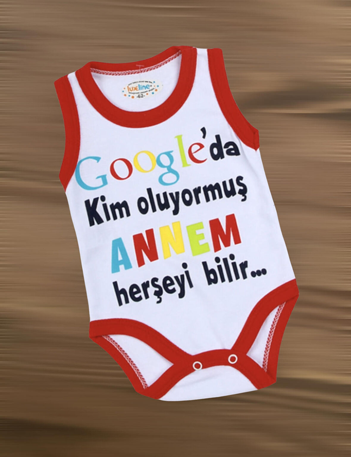 Google'da Kim Oluyormuş Annem Herşeyi Bilir Yazılı Çıtçıtlı Badi