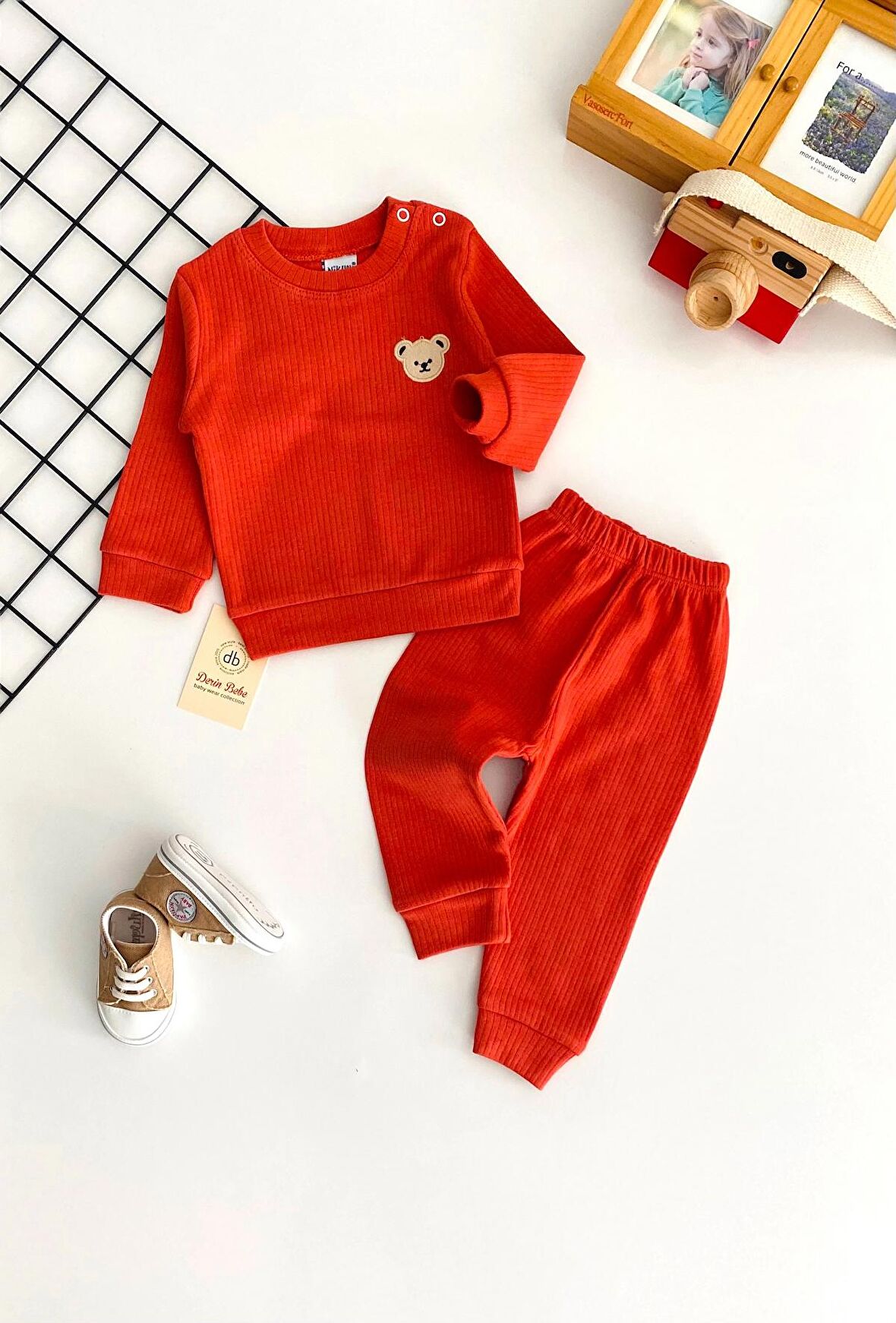 Neşeli Bebekler Ayıcık Nakışlı Raporlu Kumaş Takım Kiremit