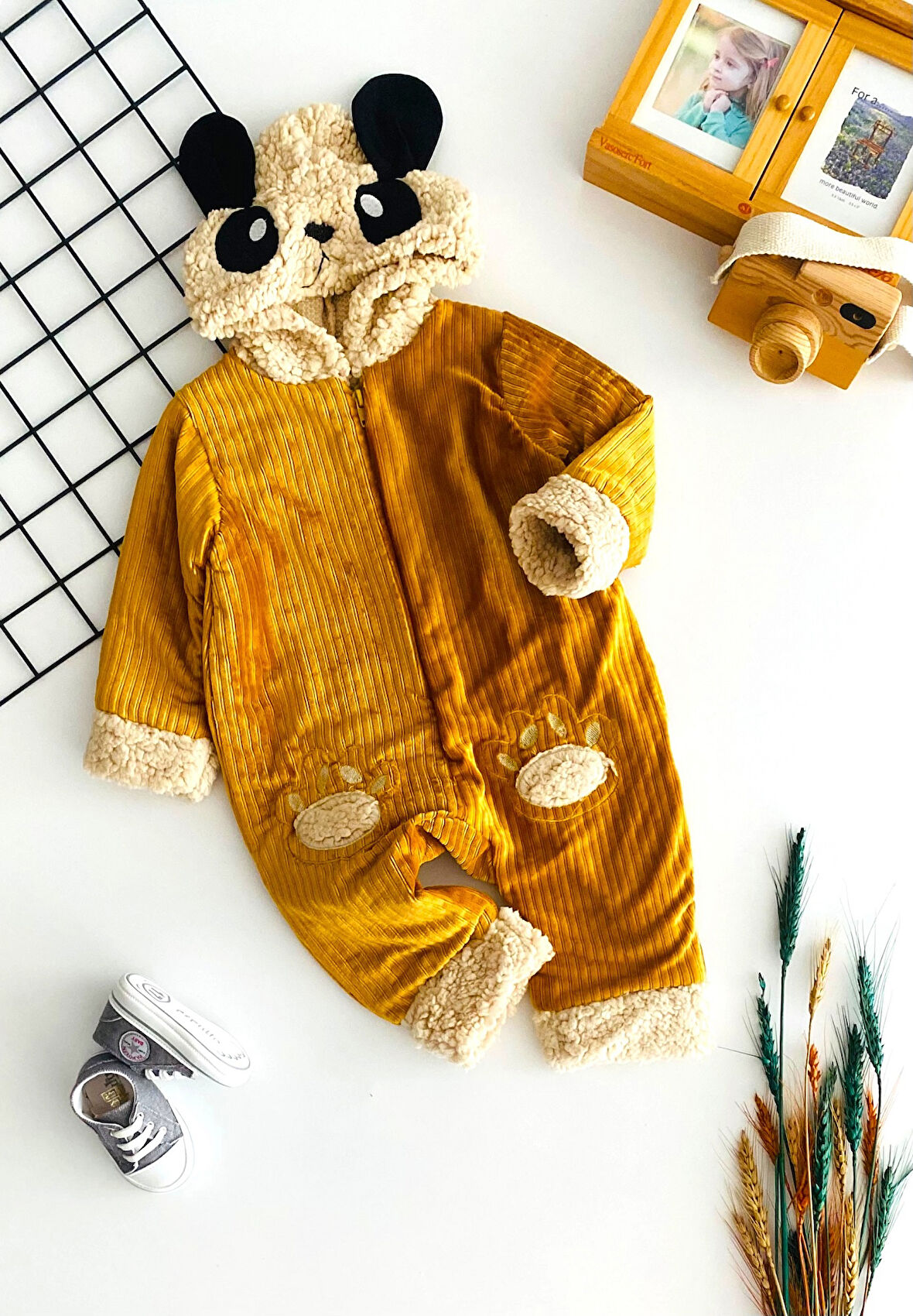 Neşeli Bebekler İçi Welsoft Dışı Kadife Kapüşonlu Pandalı Tulum Hardal