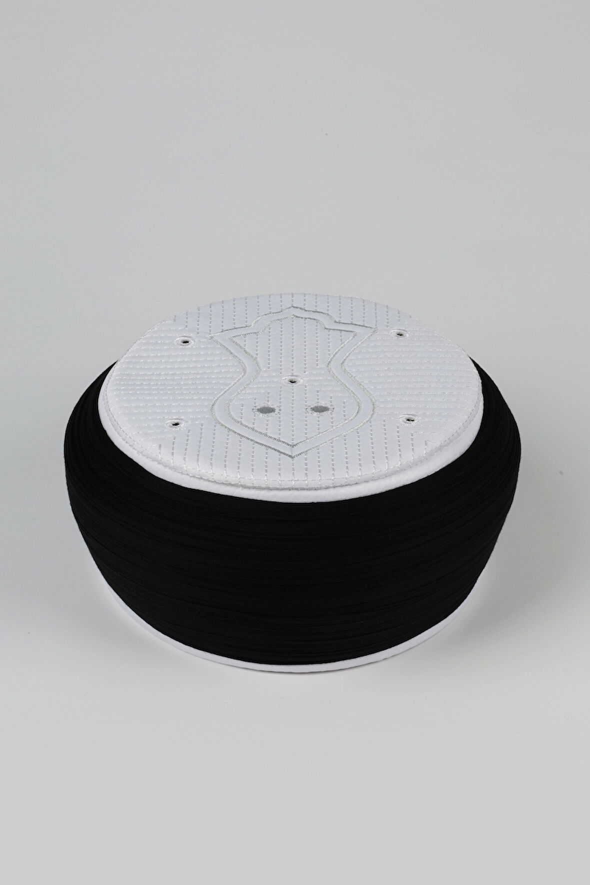 Namaz Sarığı - Siyah Kumaş - Beyaz Takke - Yuvarlak Sarım - Nâli Şerif - 5 metre