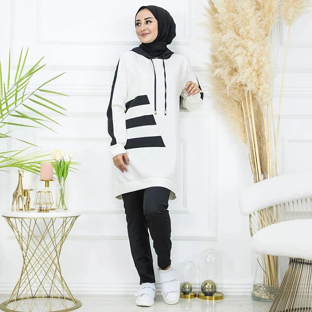 Kadın Şerit Detaylı Paçası Pensli Kapüşonlu Cepsiz Ikili Tunik Pantolon Alt Üst Takım