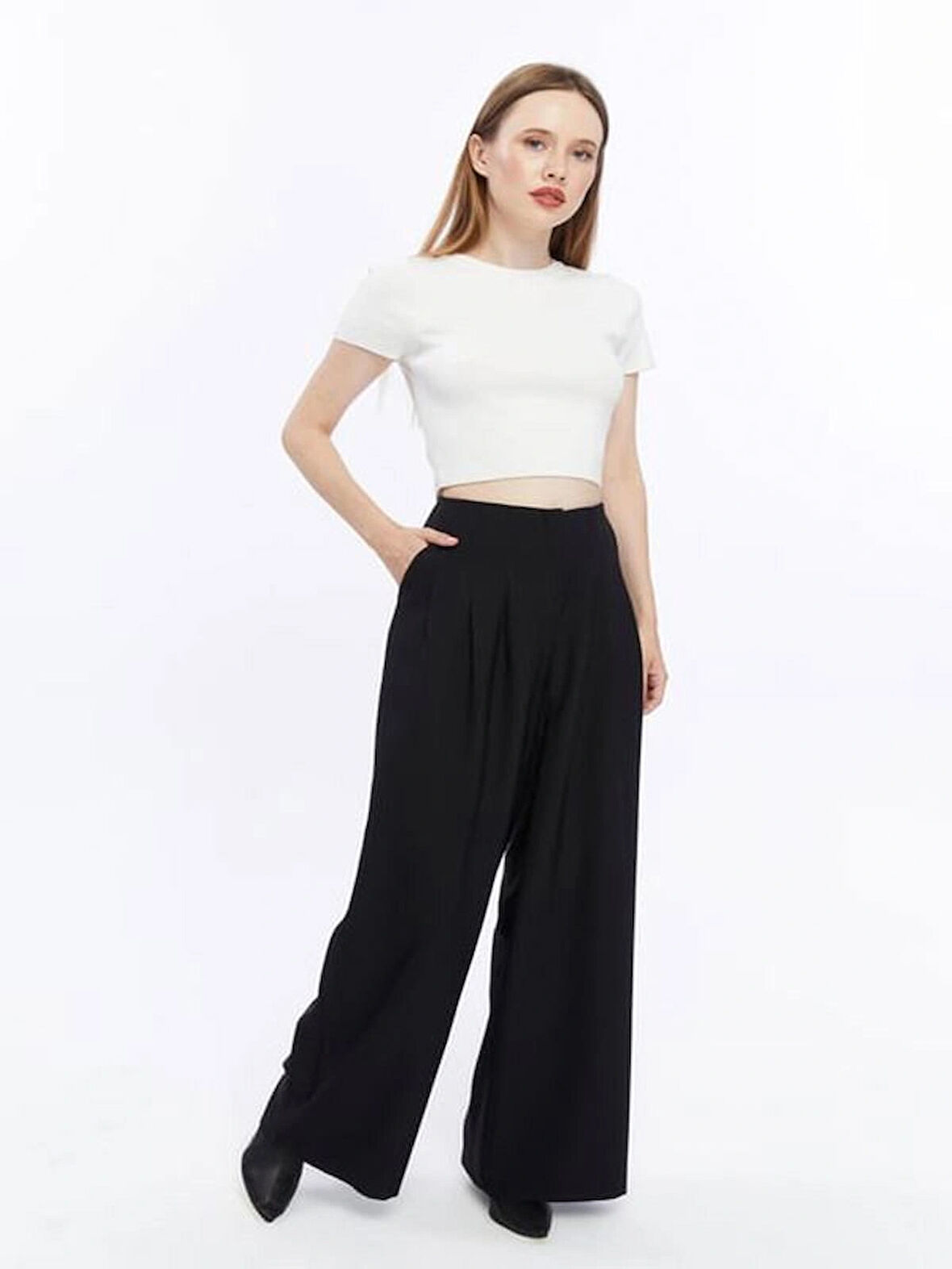 Kadın Siyah Renk Yüksek Bel Beli Lastikli Pensli Geniş  Bol Paça Kumaş Palazzo Pantolon