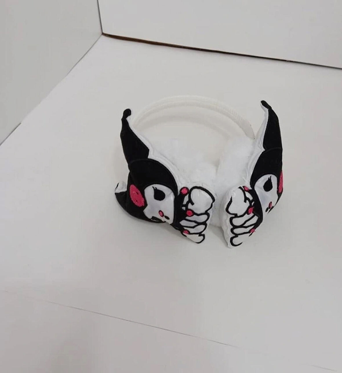Çocuk pelüş Kış Kulaklığı kuromi figürlü SİYAH