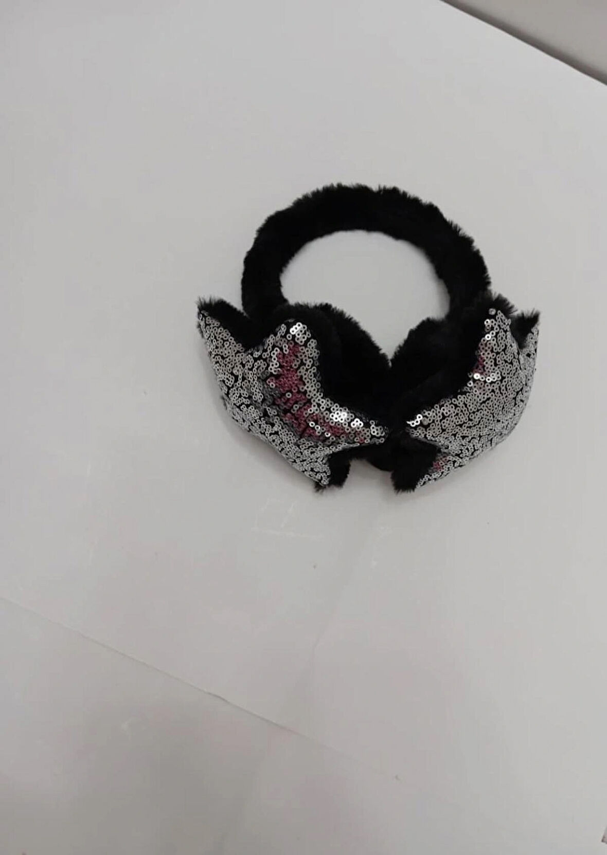 Soğuktan Koruyucu Soft Peluş Kışlık Kulaklık siyah yıldız pullu Satıcının Ortalama Ürün Puanı  5.0  Son 3 Ürün! 385 TL  Şimdi Al  Tahmini Kargoya Teslim: 2 gün içinde Tahmini Teslim: Adresini seç ne zaman teslim edileceğini öğren! Ödeme Seçenekleri: 