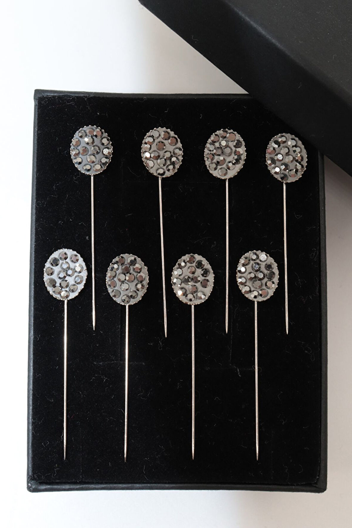 8’li Oval taşlı eşarp iğnesi. Şal iğnesi. Türban iğnesi. Başörtü iğnesi. Eşarp ve şal iğnesi