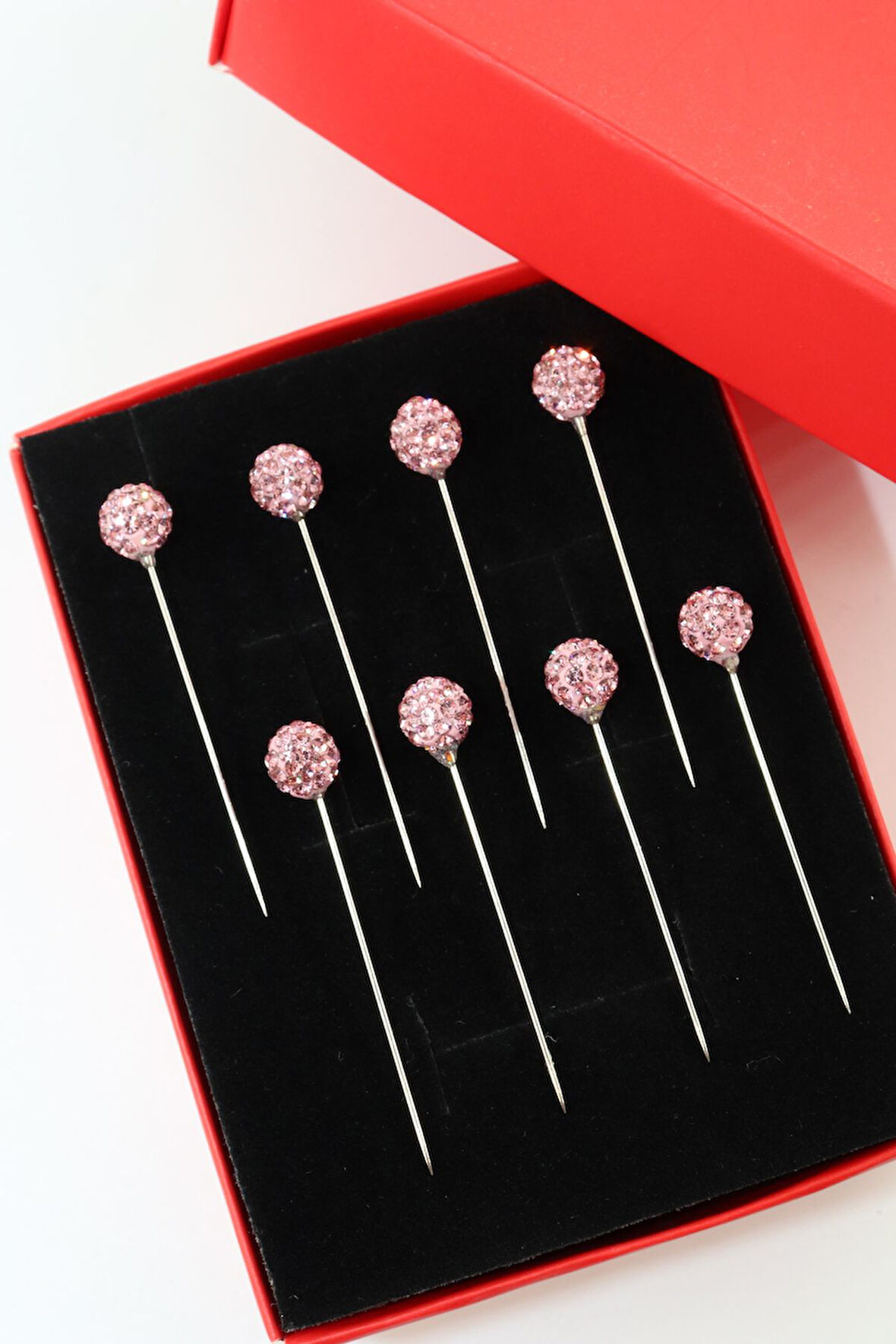 8’li Pembe taşlı eşarp iğnesi. Şal iğnesi. Türban iğnesi. Başörtü iğnesi. Eşarp ve şal iğnesi.