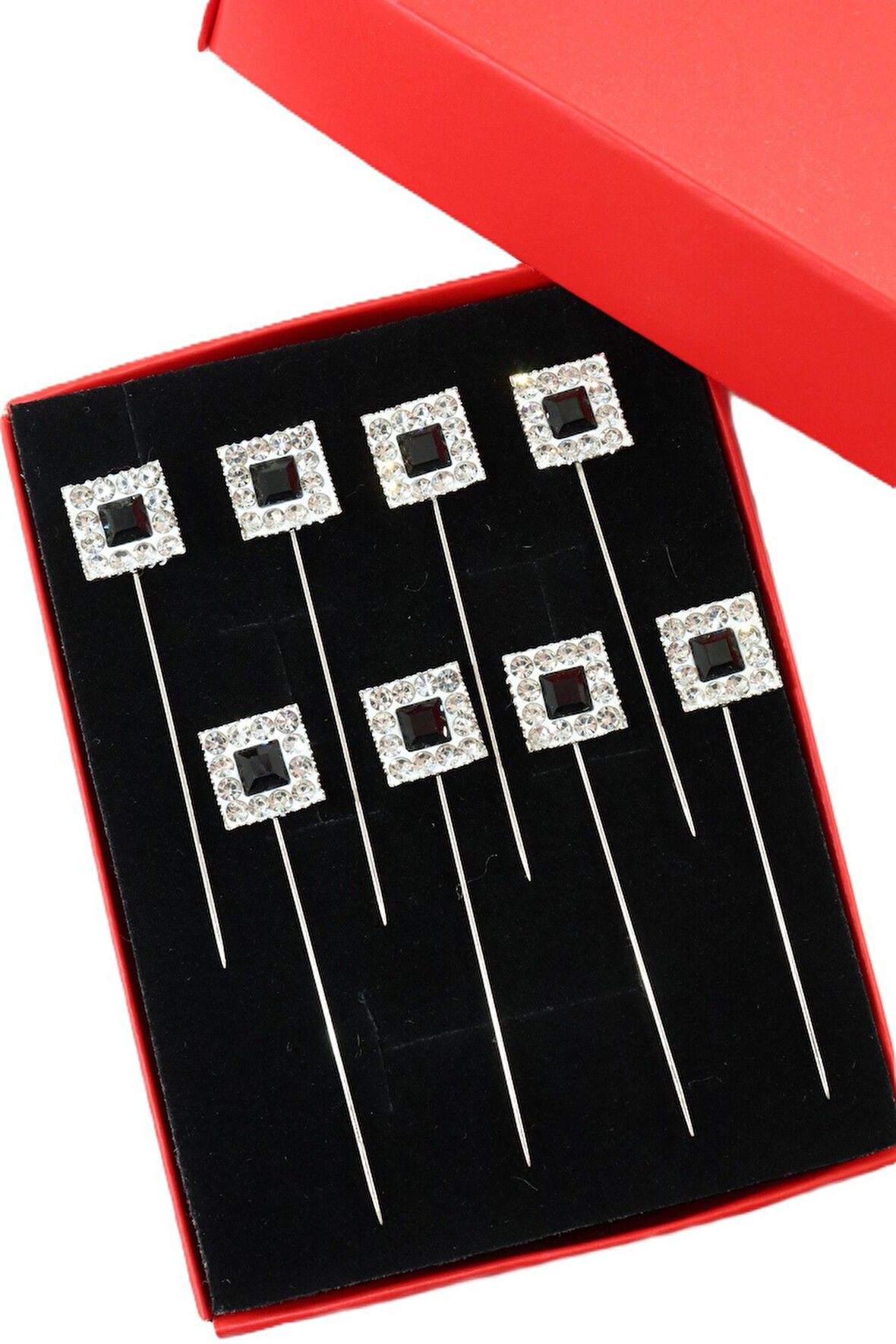 8’li Kare siyah taşlı eşarp iğnesi. Şal iğnesi. Türban iğnesi. Başörtü iğnesi. Eşarp ve şal iğnesi.