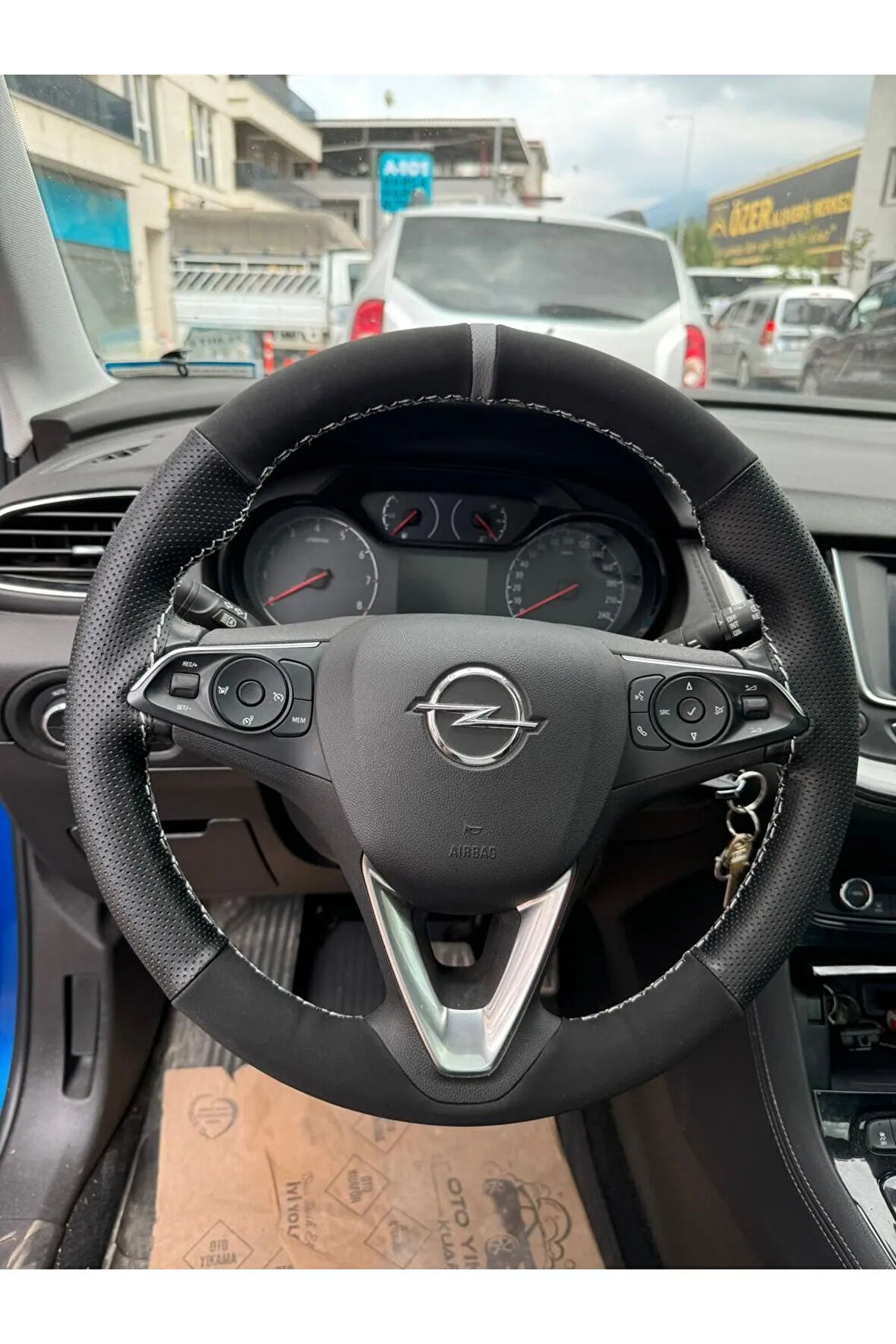 DİKİŞLİ DİREKSİYON KILIFI NUBUK/NOKTALI DERİ GRİ YÜZÜK GRİ DİKİŞ OPEL Opel Grandland-x İÇİN H KARGO
