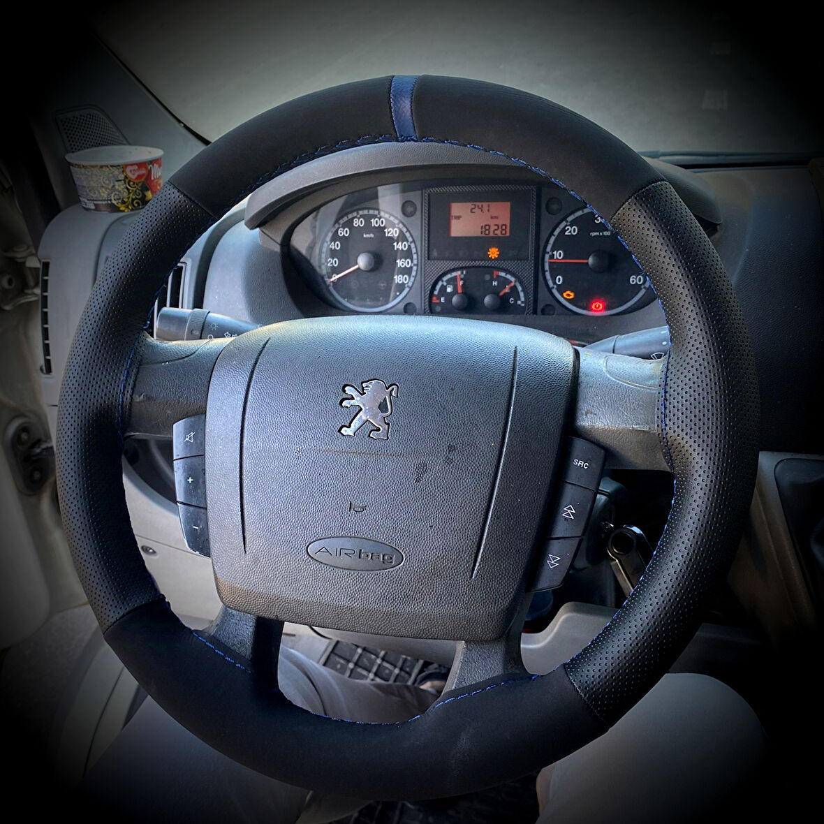 DİKİŞLİ DİREKSİYON KILIFI NUBUK NOKTALI DERİ MAVİ YÜZÜK MAVİ DİKİŞLİ PEUGEOT BOXER İÇİN