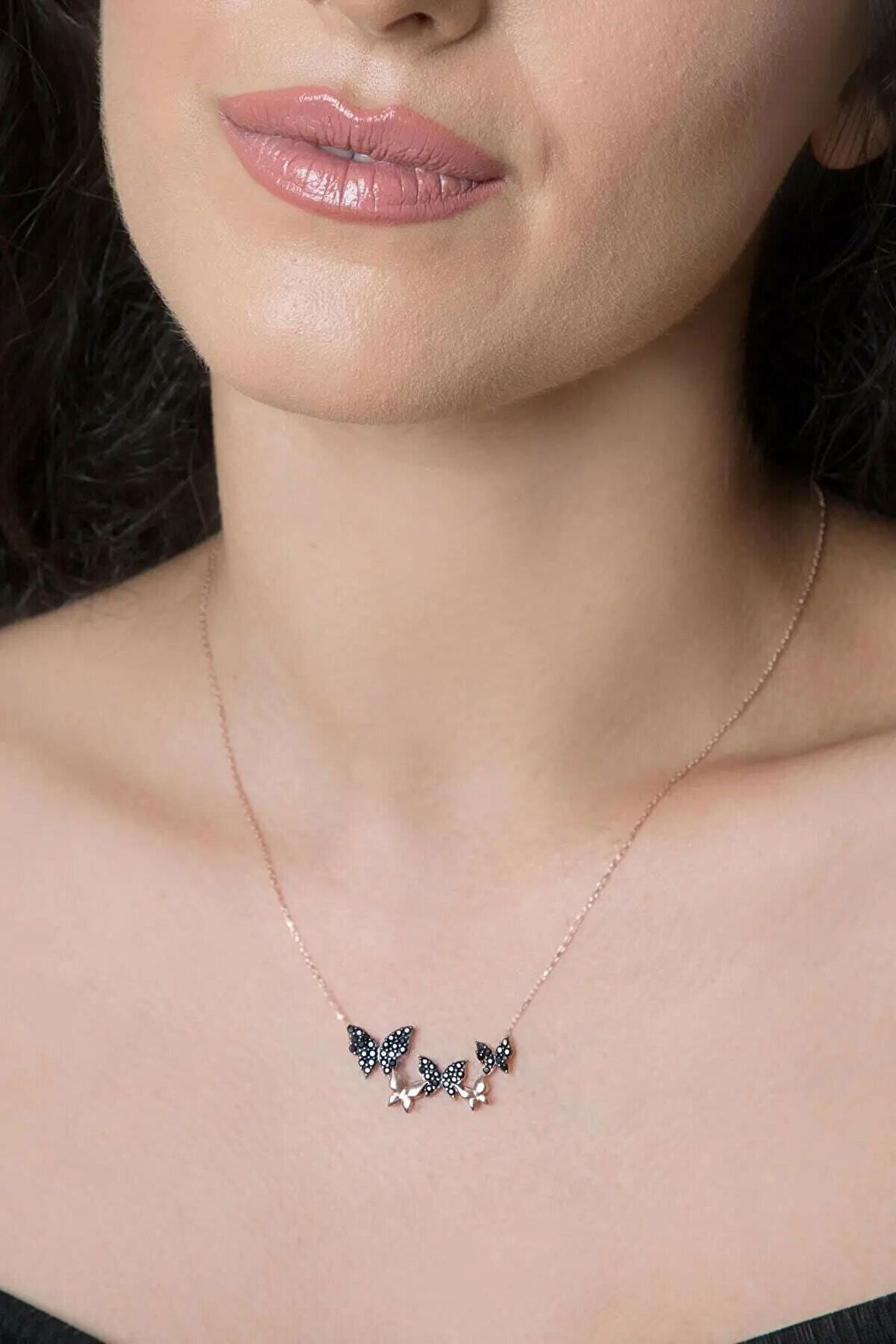 925 Ayar Siyah Taşlı Gümüş Sıralı Kelebek Kolye Rose Altın Kaplama