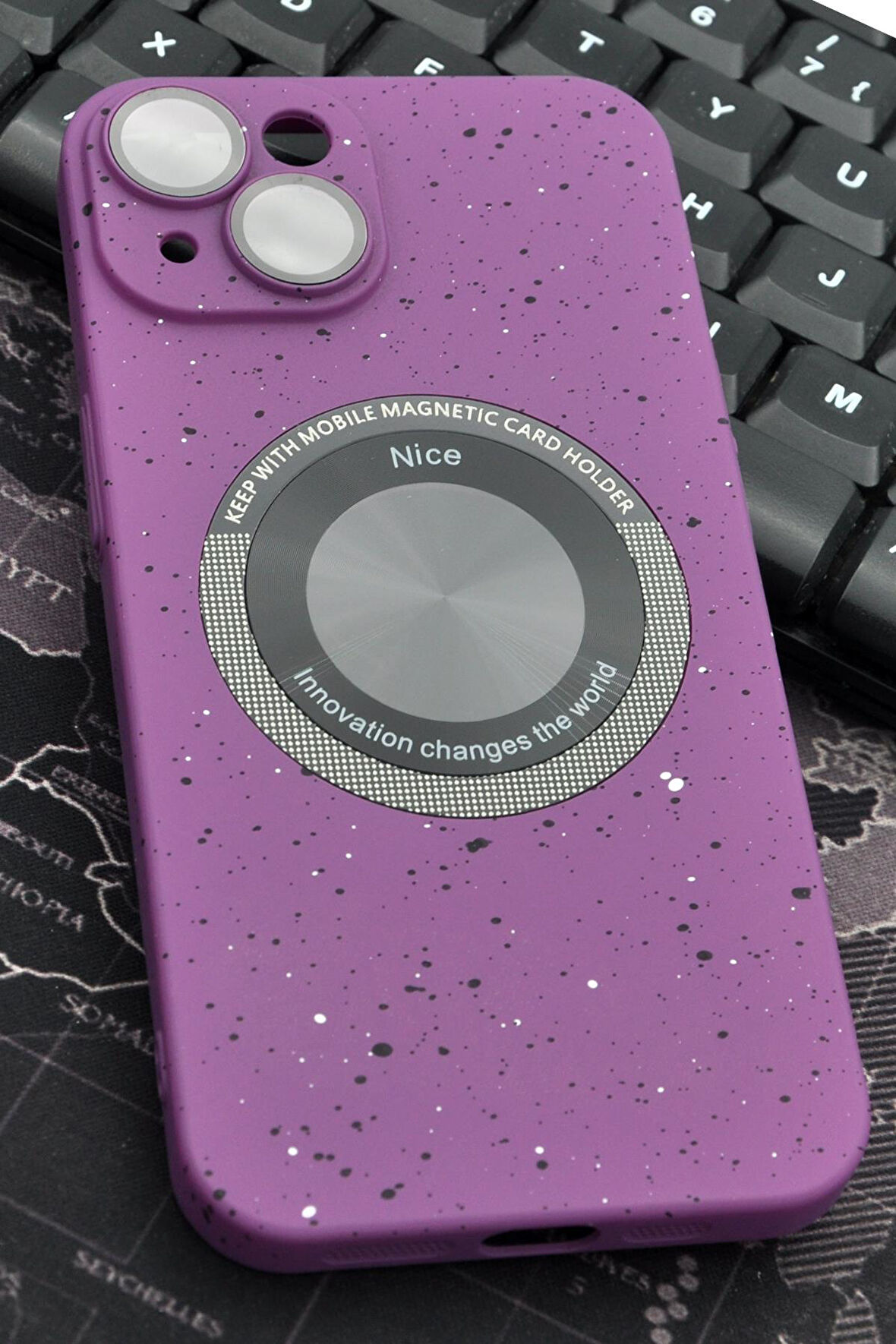 iPhone 13 Uyumlu Mor Benekli Desenli İnce Sert Kapak Kılıf Kamera Lens Korumalı