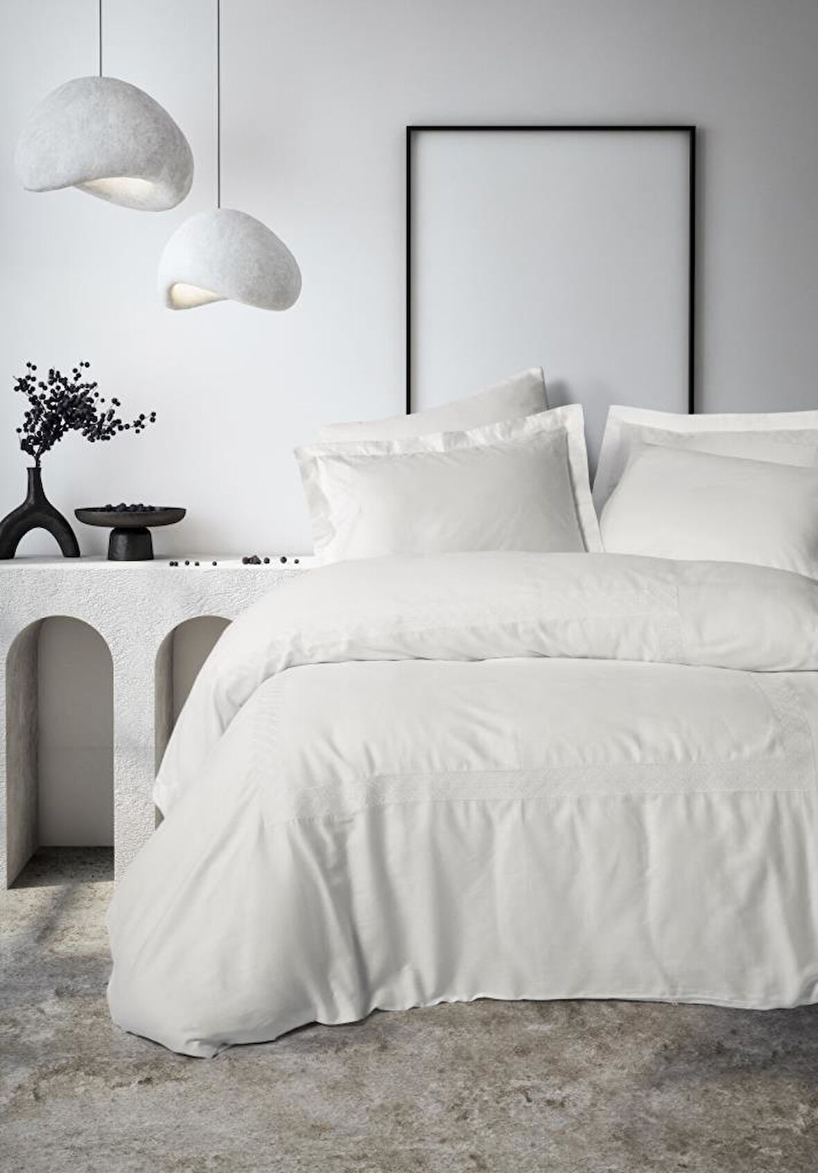 Nakışlı Çift Kişilik Saten Nev Takımı Galant Beyaz