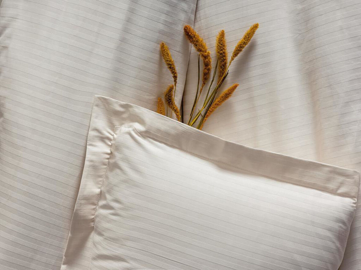 Çift Kişilik Saten Nev Takımı Elegante Stripe Ekru