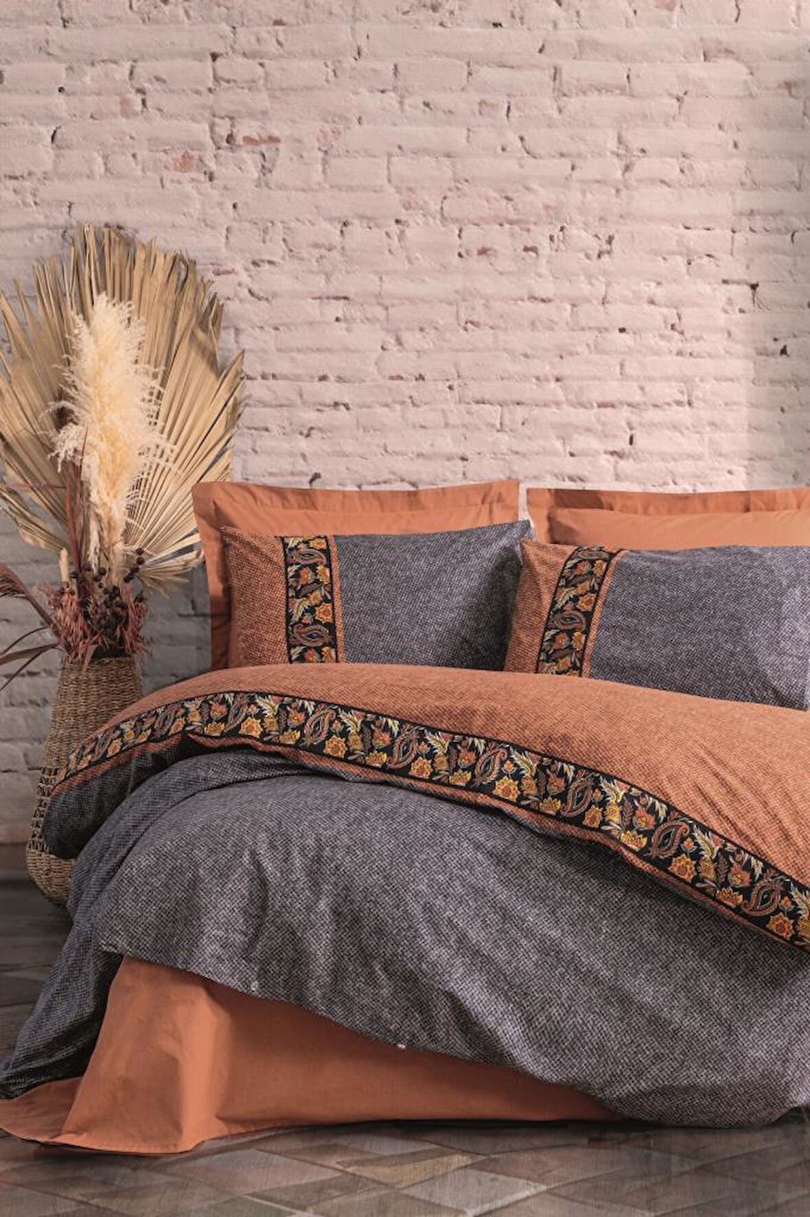 Çift Kişilik Nev Takımı Dalila Tarçın