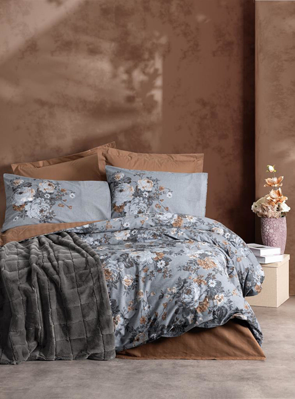 Trim Çift Kişilik Battaniyeli Nev Takımı Smooth Antrasit