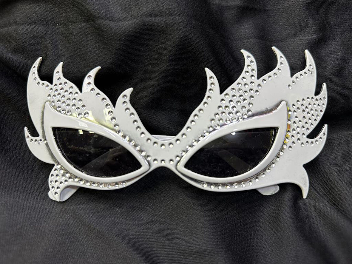 Taşlı Göz Kamaştıran Gecenin Yıldızı Beyaz Parti Alev Gözlük