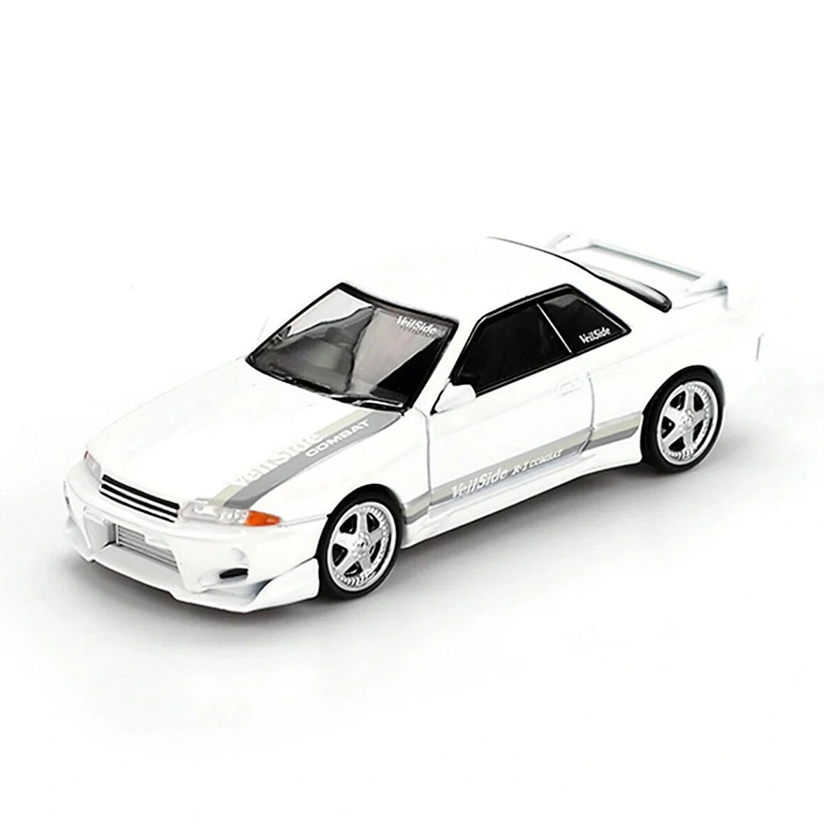1/64 Nissan Skyline GT-R (R32) VeilSide Combat C-I White