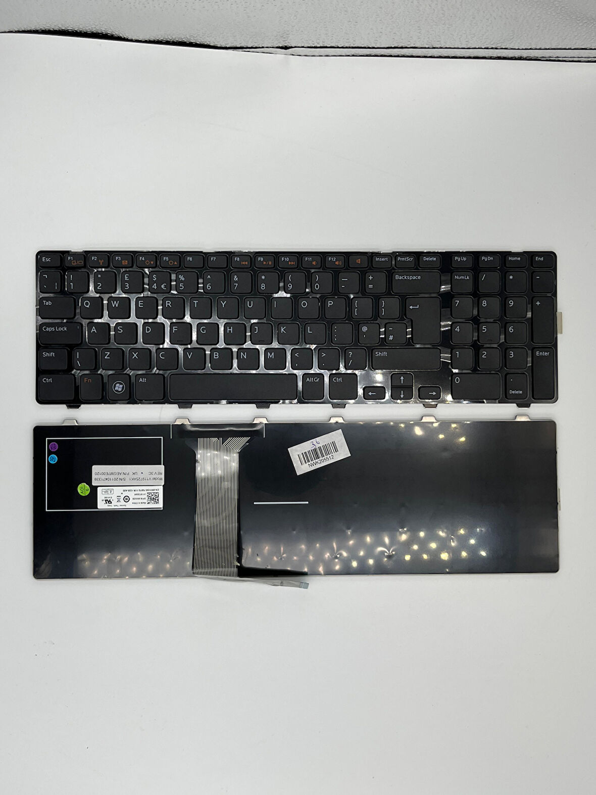 DELL N7110 İNG SİYAH ÇERÇEVELİ Notebook Klavyesi