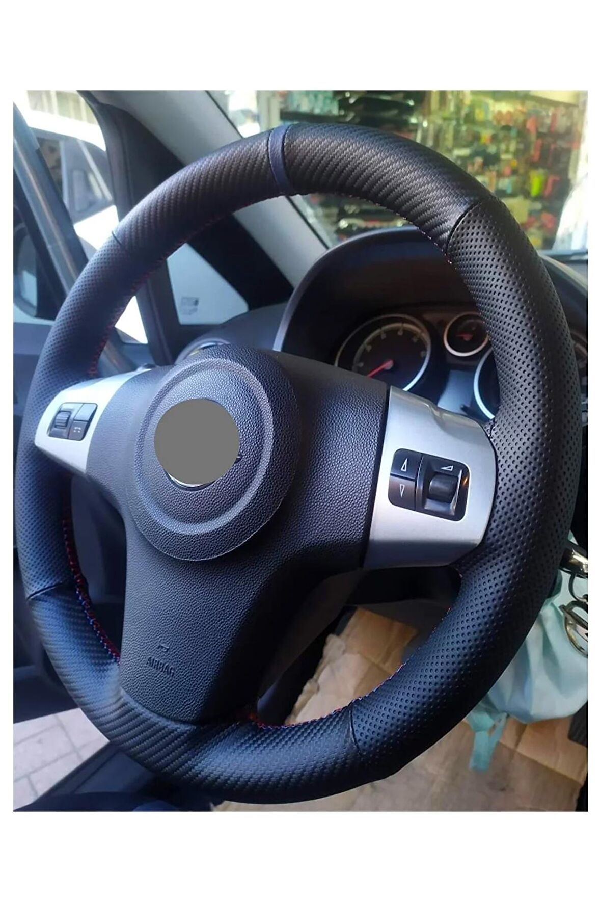 Opel Corsa Dikmeli Direksiyon Kılıfı Noktalı Alkantra Mavi Yüzüklü
