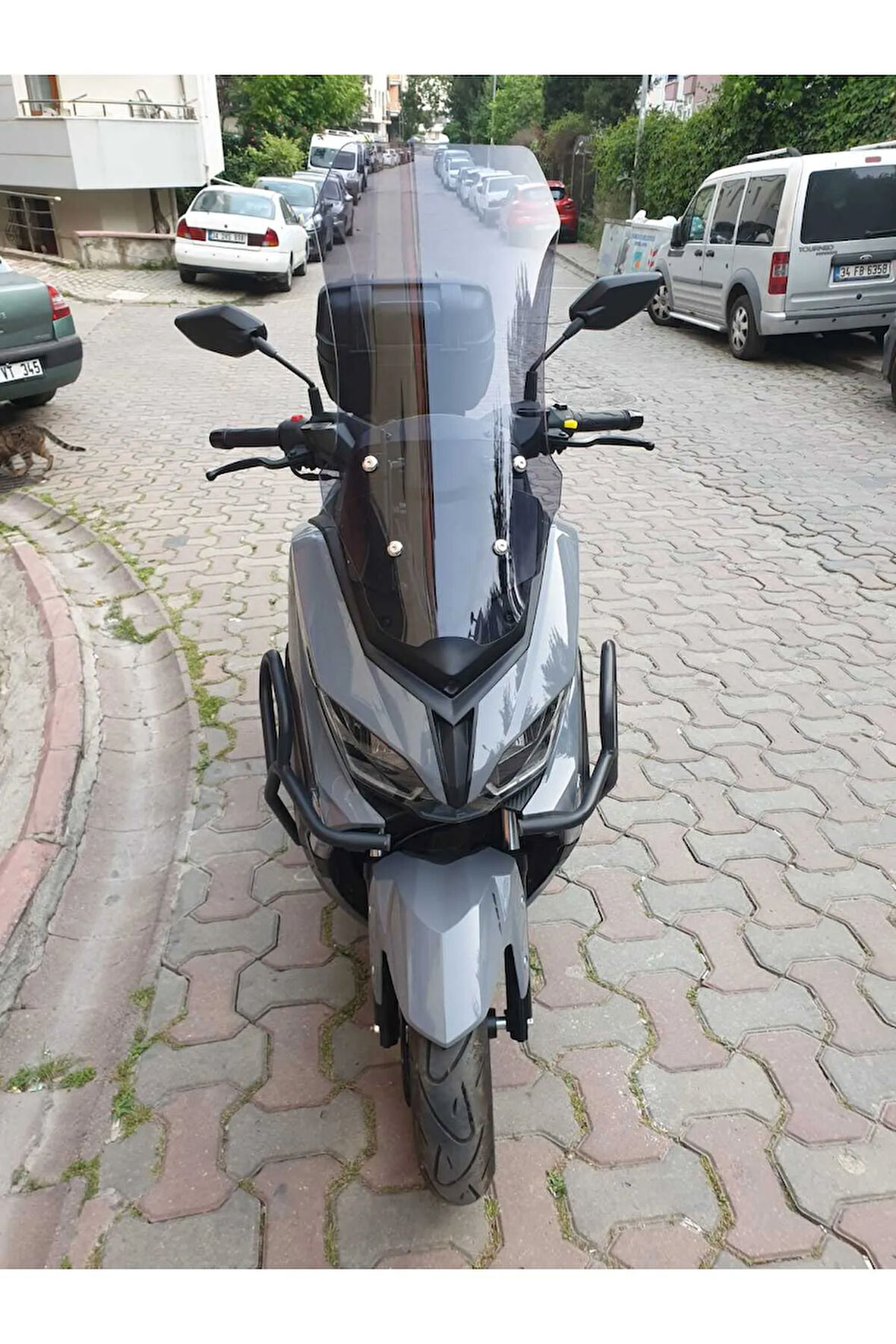 Küba Novax 200 Siperlik Ön Cam 2023 2024 Model 65cm Açıkfüme Renkli 4mm UZUN CAM