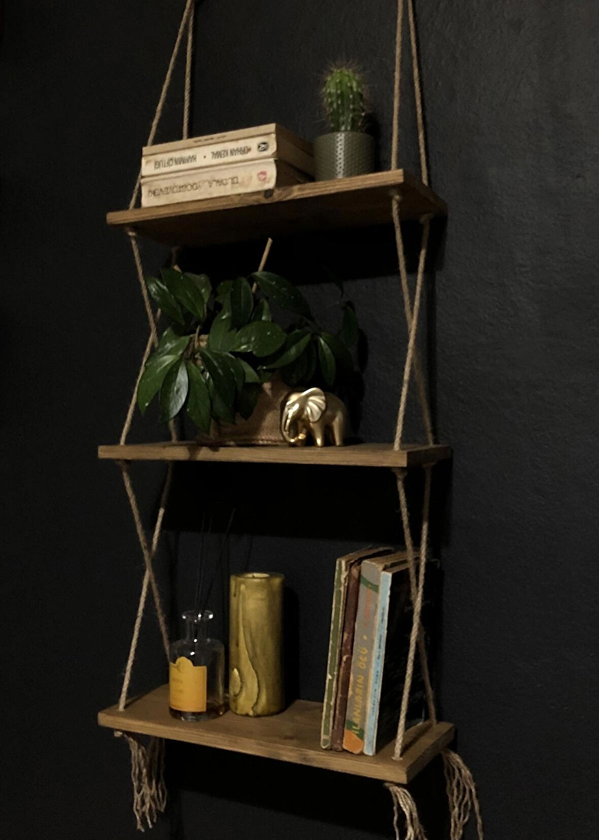 O&A Wood Halatlı Doğal Ahşap Dekoratif Duvar Rafı, 3 Katlı Ahşap Çiçeklik, Retro Hasır Ipli Ahşap