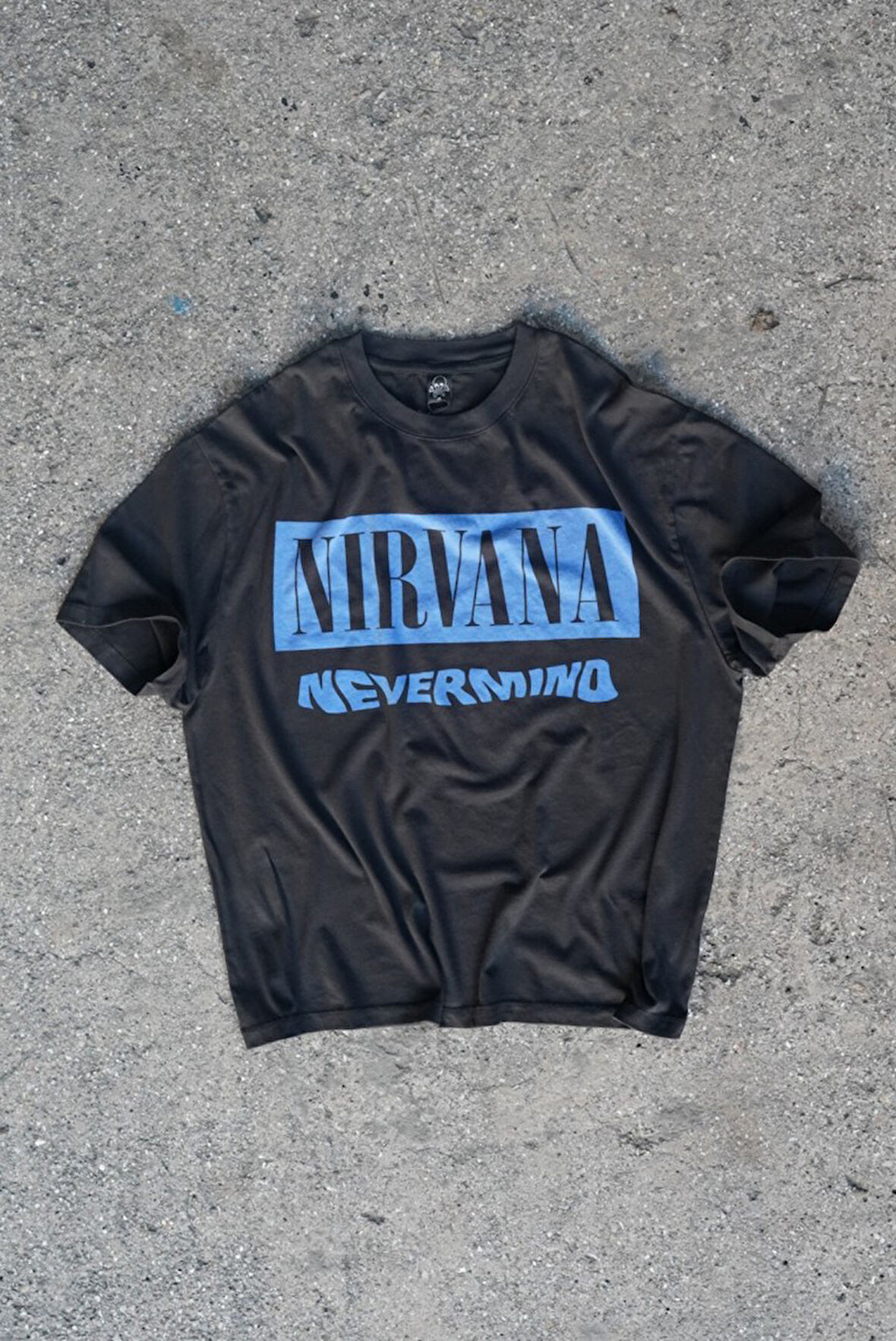 Nirvana Nevermind Kısa Kollu Siyah T-shirt