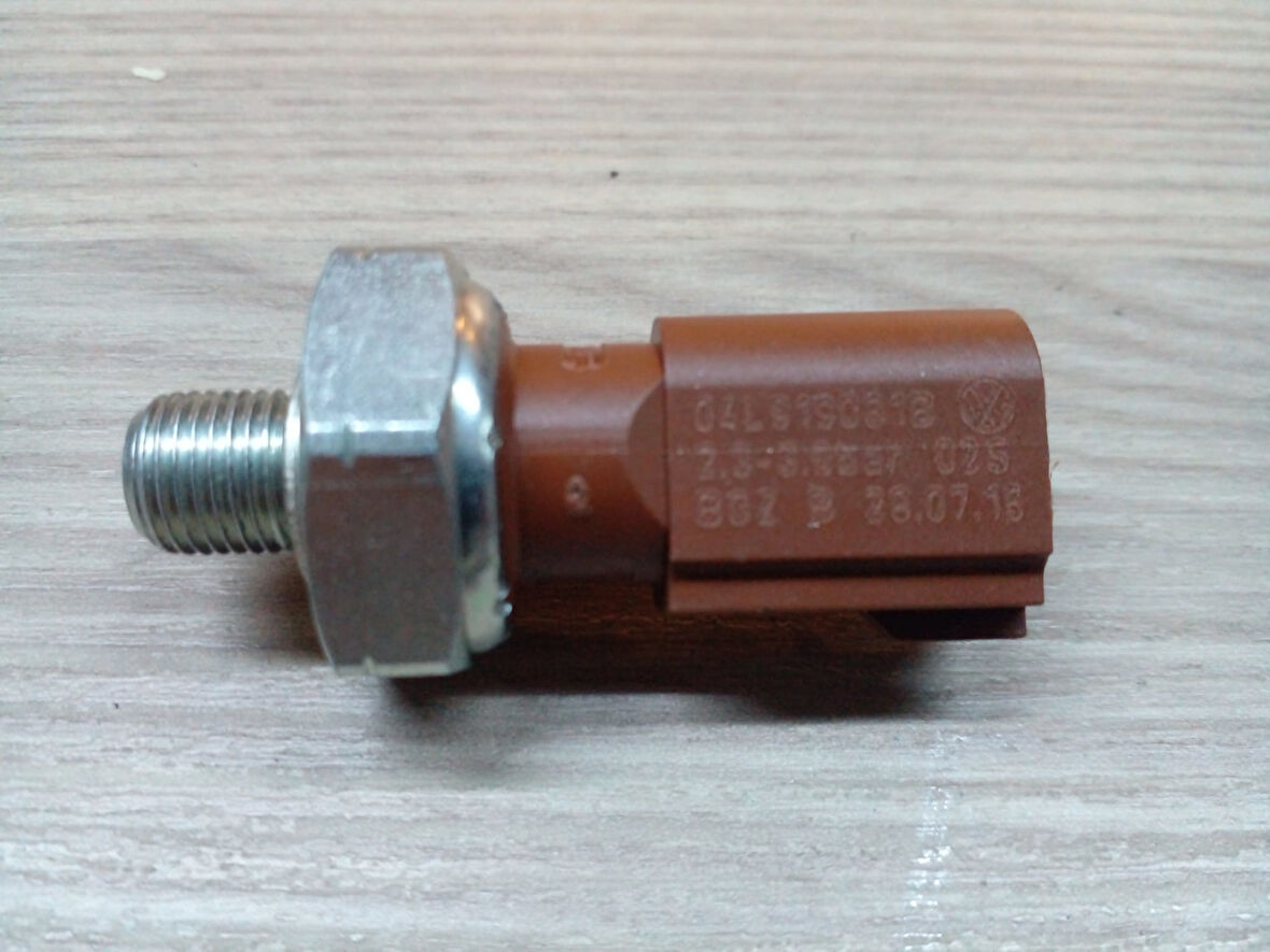 YAĞ MÜŞÜRÜ (KAHVE) CLHA-CLHB-DCXA-CRLB-CRKB-CUVC 1 04L919081B.OEM