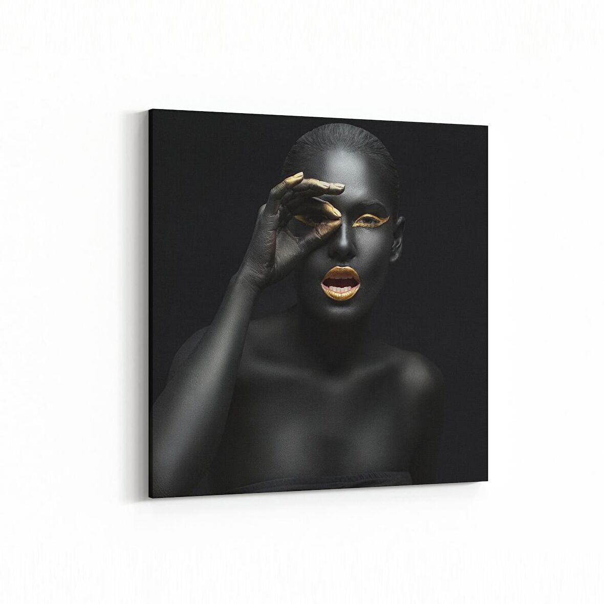 Olla 16834K Model / Manken Görseli Kare Kanvas Tablo (Ölçü: 25X25)