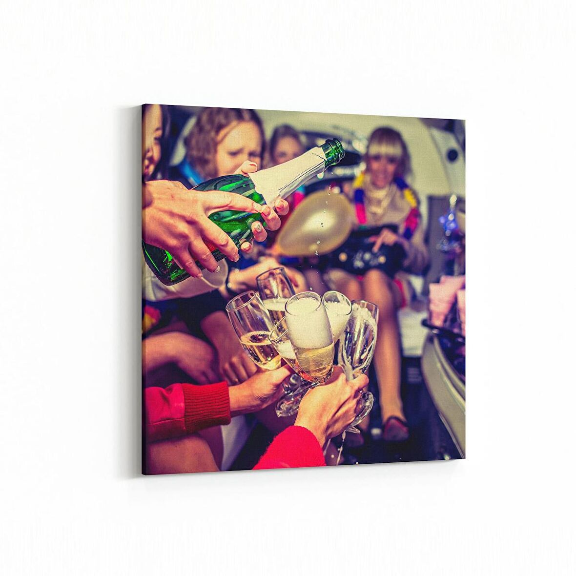 Olla 16844K Model / Manken Görseli Kare Kanvas Tablo (Ölçü: 60X60)