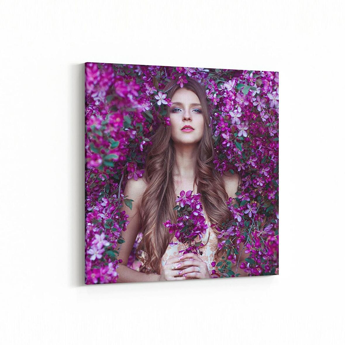 Olla 16990K Model / Manken Görseli Kare Kanvas Tablo (Ölçü: 60X60)