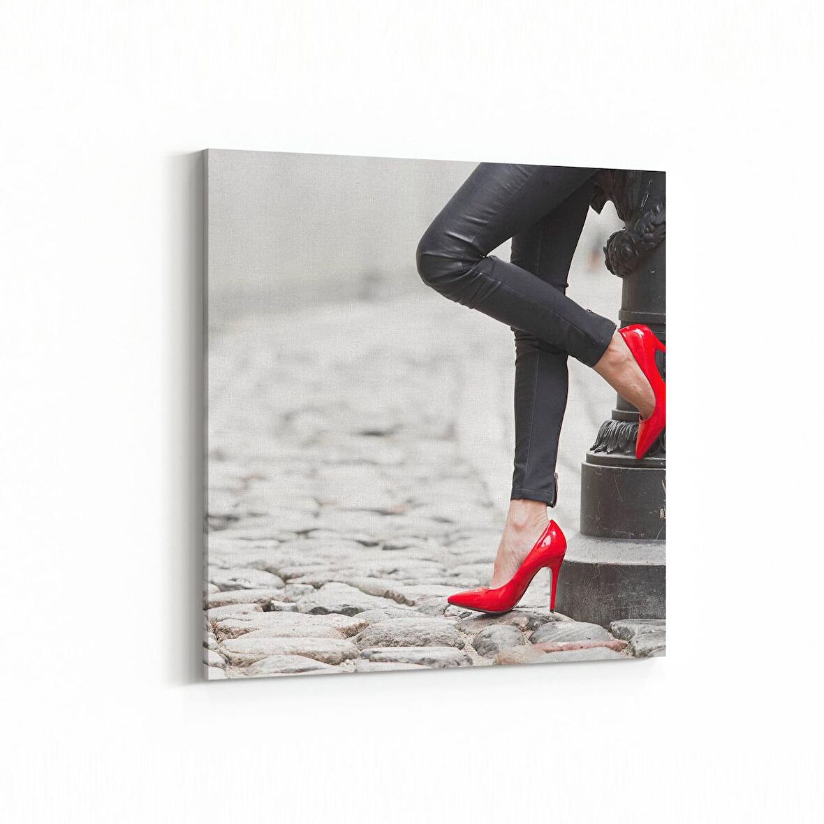 Olla 16837K Model / Manken Görseli Kare Kanvas Tablo (Ölçü: 25X25)