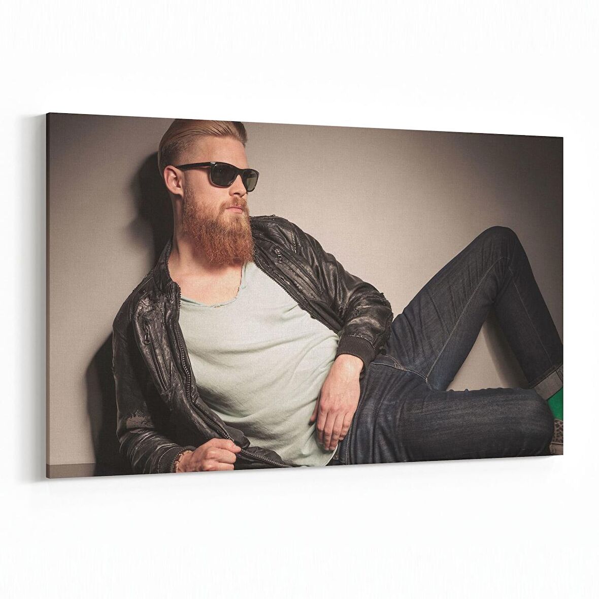 Olla 16840Y Model / Manken Görseli Yatay Kanvas Tablo (Ölçü: 120X80)