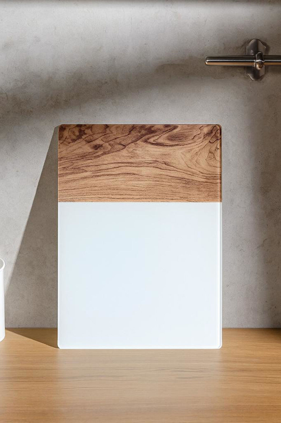 Temperli Cam Kesme Tahtası Beyaz- Ahşap Kesme Tahtası Sunum Tahtası Cam Doğrama Tahtası 25x35 cm 